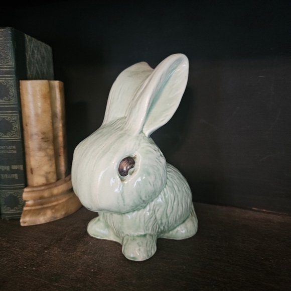 Vintage Sylvac Green Snub Nose Bunny Rabbit #1067 - Picture 1 of 10